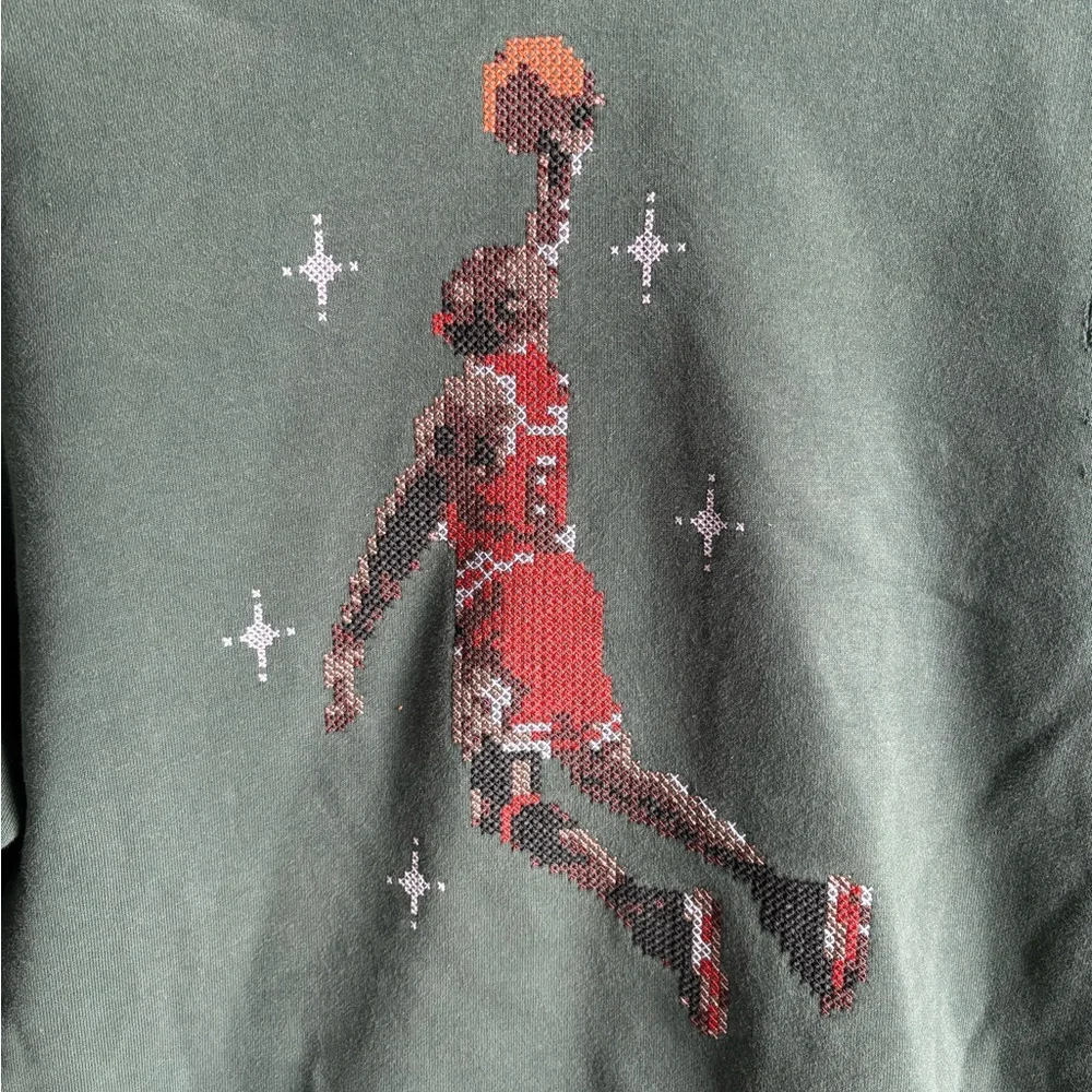 Jordan Essentials Graphic Holiday Hoodie